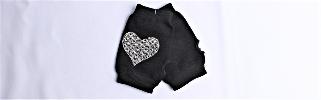Shackelford sparkling heart fingerless  glove  black Style; S/LK4958BLK image 0